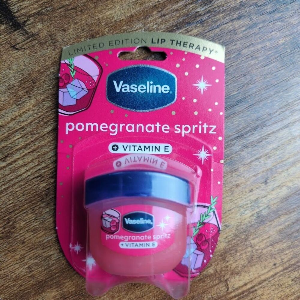 Vaseline Pomegranate Spritz Limited Edition 0.25 oz Lip Therapy Vit E New In Pkg